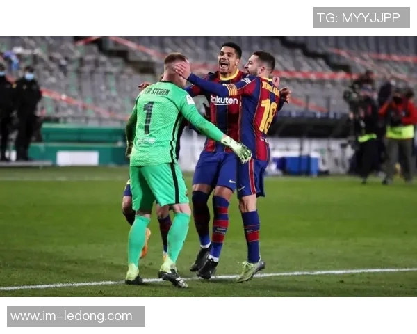 无解门神陈威全场扑救11次媒体评分满分10分表现惊艳